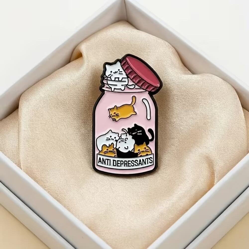 Cute Cartoon Cat Enamel Pin Alloy Brooch Lapel Badge Bag Clothing Accessory